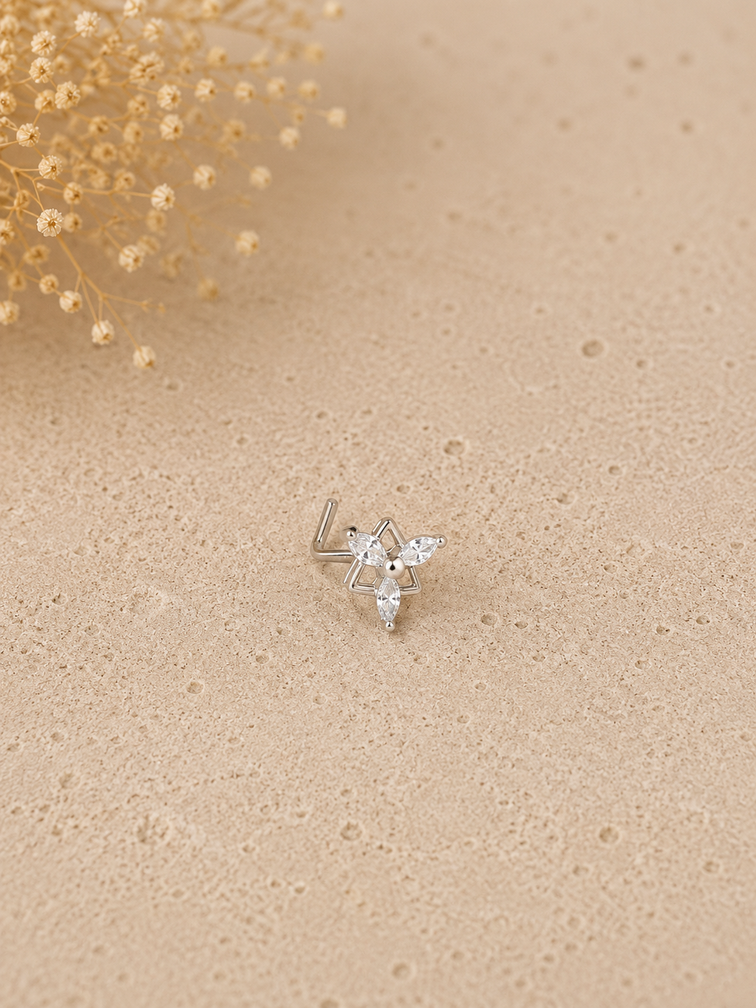Piercing Nez Triangle Trois Strass Argenté en Acier Chirurgical | Maison Marinette
