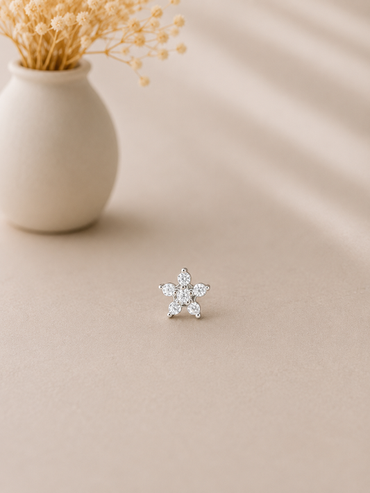 Piercing Nez Fleur Argenté en Acier Chirurgical | Maison Marinette