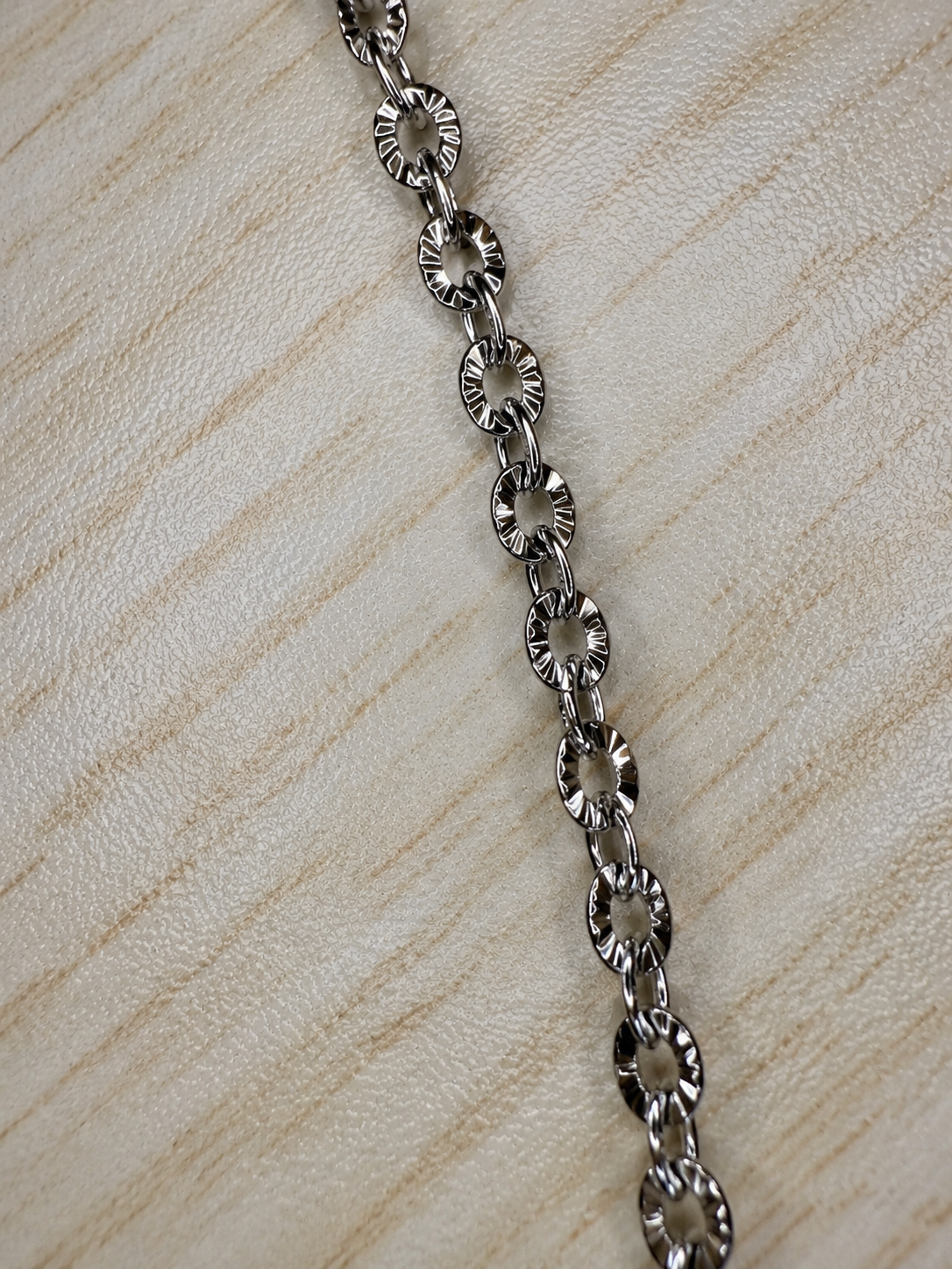 Collier Chaîne détails ondulé